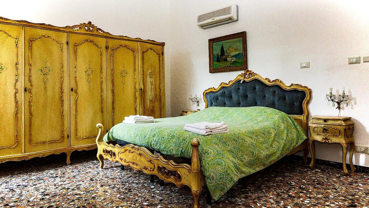 Appartamento Dei Frari Venesia Bagian luar foto